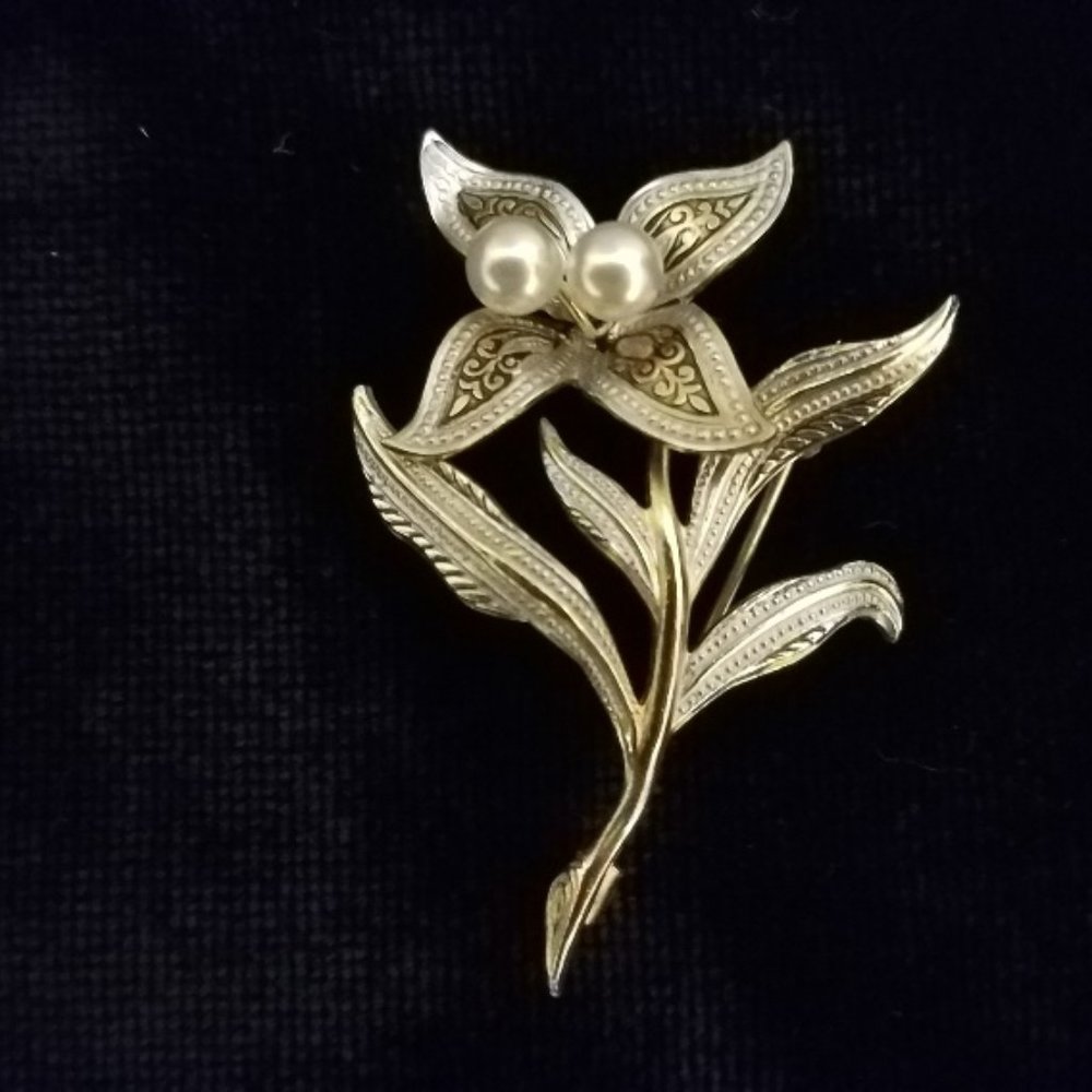 Vintage Spanish Floral Brooch
